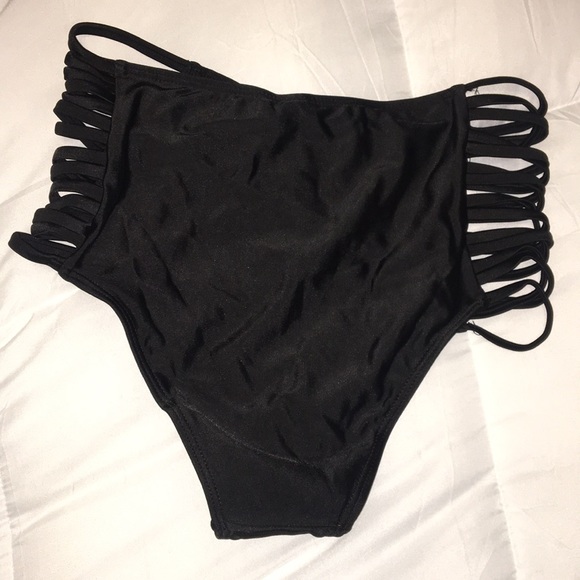 NWT High Waisted Off the shoulder bandeau bikini - Picture 6 of 8